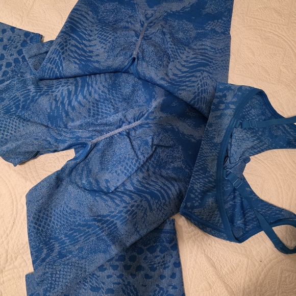 Gymshark Blue Leggings and Sports Bra Set - Picture 3 of 5